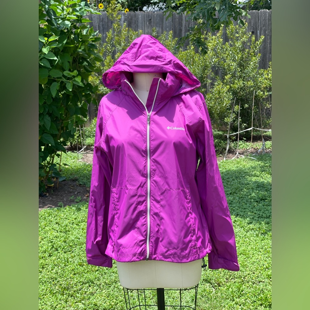 Columbia hooded windbreaker